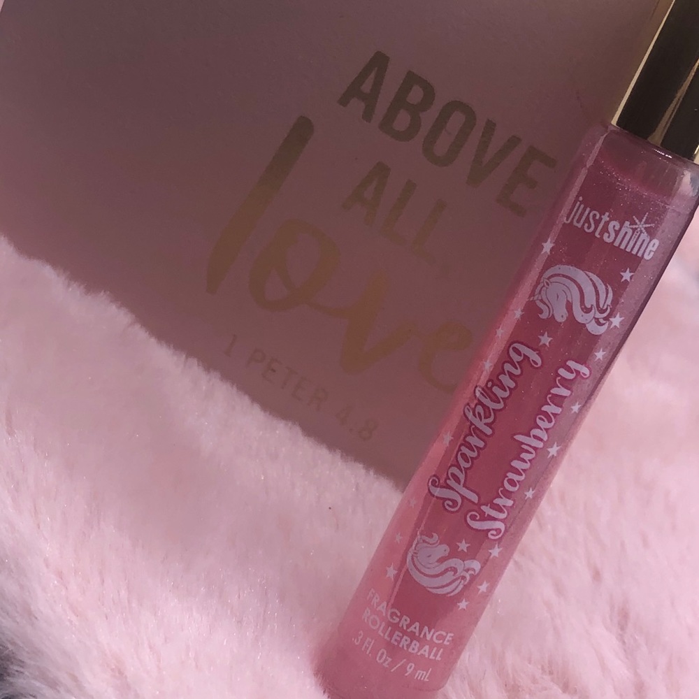 ✨ Sparkling Strawberry 🍓